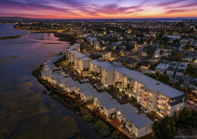 4015-crown-point-dr-p6-san-diego-ca-92109/hzid_90bb685a