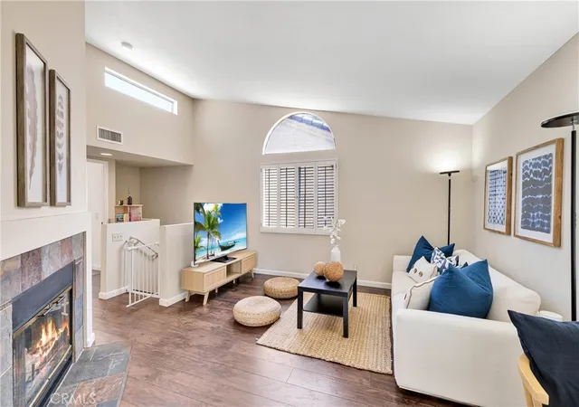 21164-gladiolos-way-lake-forest-ca-92630/hzid_75d208c8