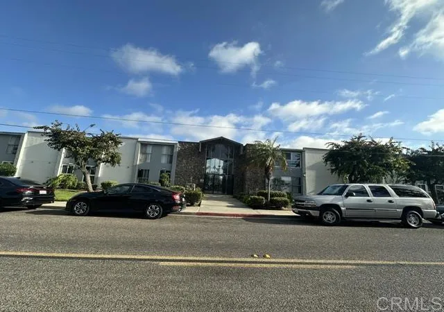 279-moss-st-13-chula-vista-ca-91911/hzid_7277de8d