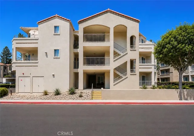 1030-vista-del-cerro-dr-104-corona-ca-92879/hzid_a3403450