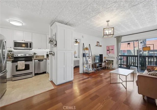 525-s-ardmore-ave-320-los-angeles-ca-90020/hzid_b5ee2bd1