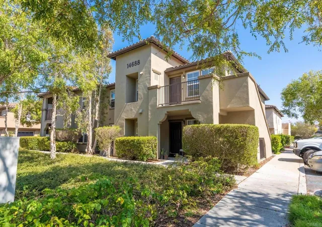 14688-via-fiesta-2-san-diego-ca-92127/hzid_0621d356