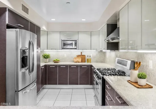 1353-n-fuller-ave-204-los-angeles-ca-90046/hzid_2c4f0bc7