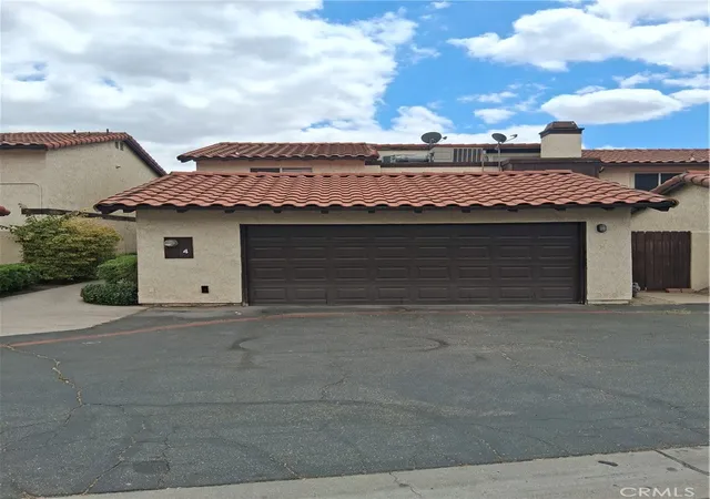 1077-s-santo-antonio-dr-4-colton-ca-92324/hzid_2e68f556