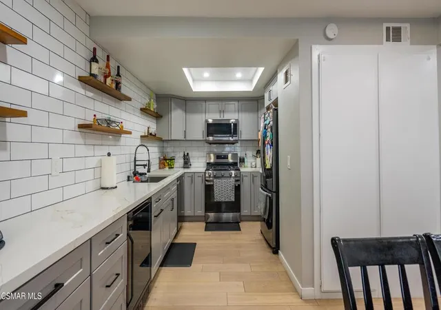 561-spring-rd-43-moorpark-ca-93021/hzid_4aedd17d