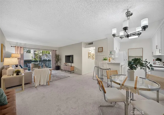576-n-bellflower-320-long-beach-ca-90814/hzid_fdc43b16