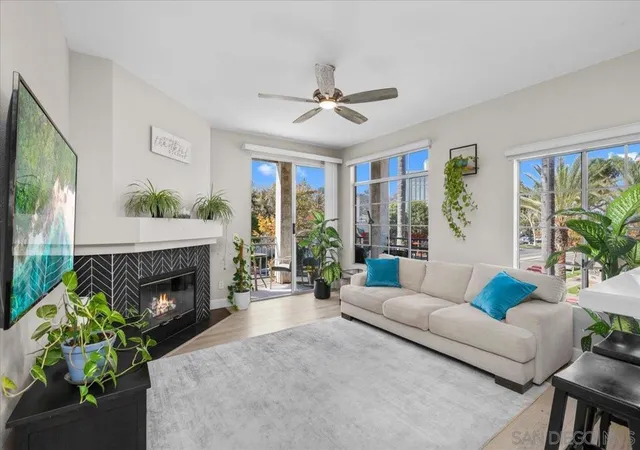 2150-camino-de-la-reina-4204-san-diego-ca-92108/hzid_c4e6c76d