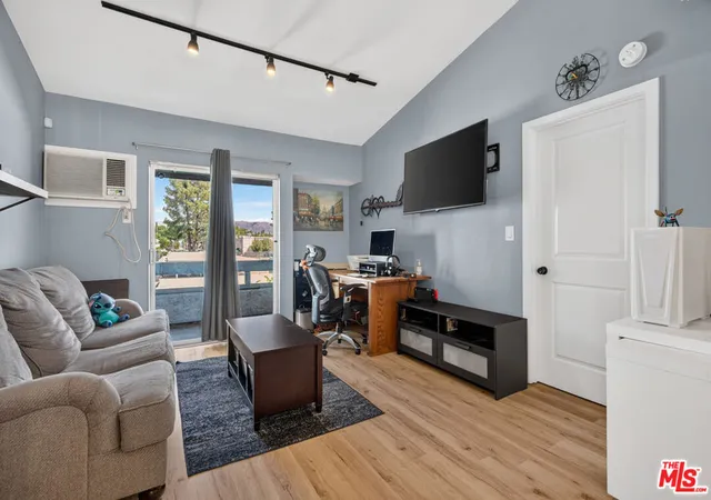 21801-roscoe-blvd-205-los-angeles-ca-91304/hzid_74b1dea0
