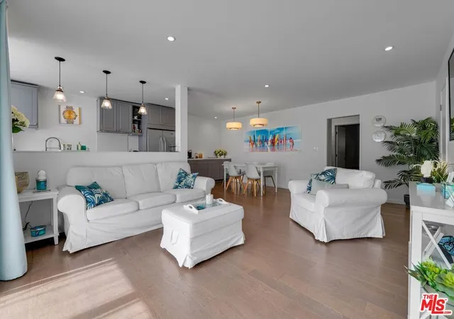 1233-n-laurel-ave-114-west-hollywood-ca-90046/hzid_382f0a71
