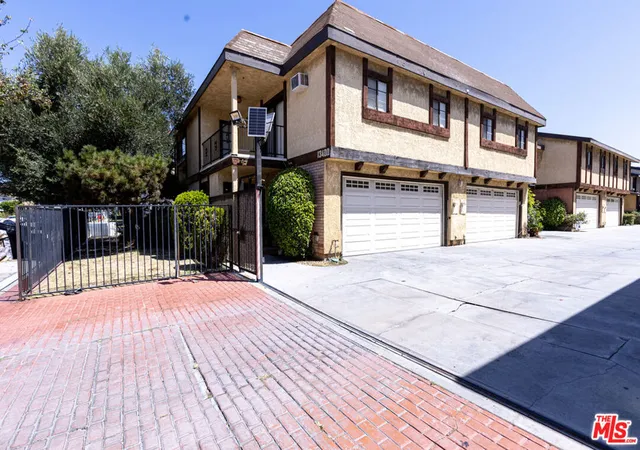 13400-doty-ave-1-hawthorne-ca-90250/hzid_fcc0994f