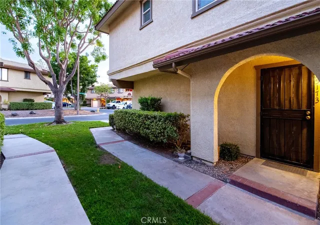 25173-oak-canyon-4-lake-forest-ca-92630/hzid_948d4f49