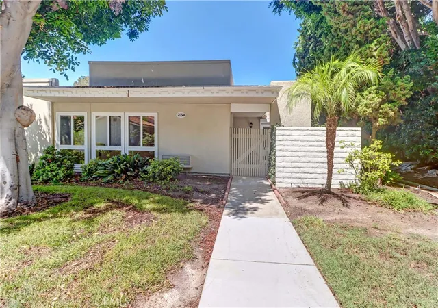 2054-via-mariposa-e-laguna-woods-ca-92637/hzid_9061e466