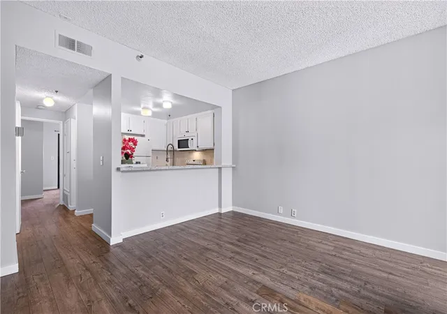 730-w-4th-street-308-long-beach-ca-90802/hzid_f280af77