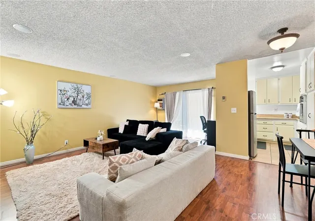 5625-windsor-way-211-culver-city-ca-90230/hzid_cf79b680
