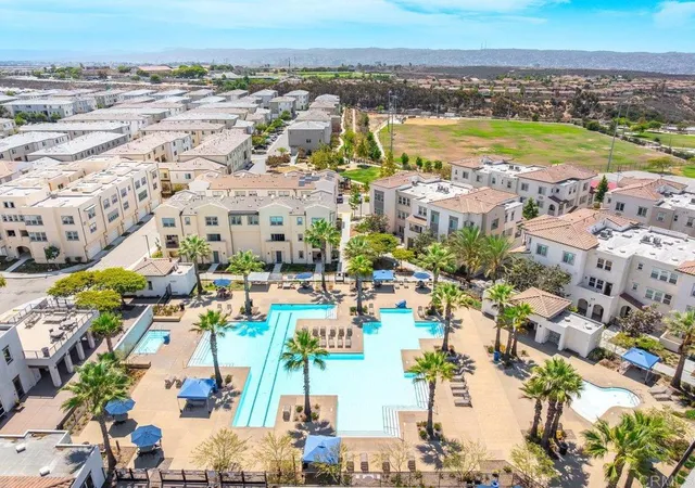 5208-surfwalk-way-152-san-diego-ca-92154/hzid_8d6adb34