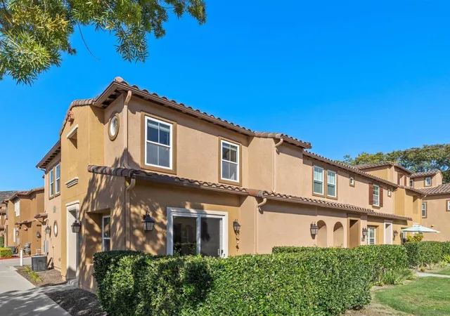 17007-camino-marcilla-8-san-diego-ca-92127/hzid_55fe52fd