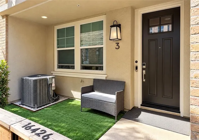 16426-whittier-3-whittier-ca-90603/hzid_4d03a555