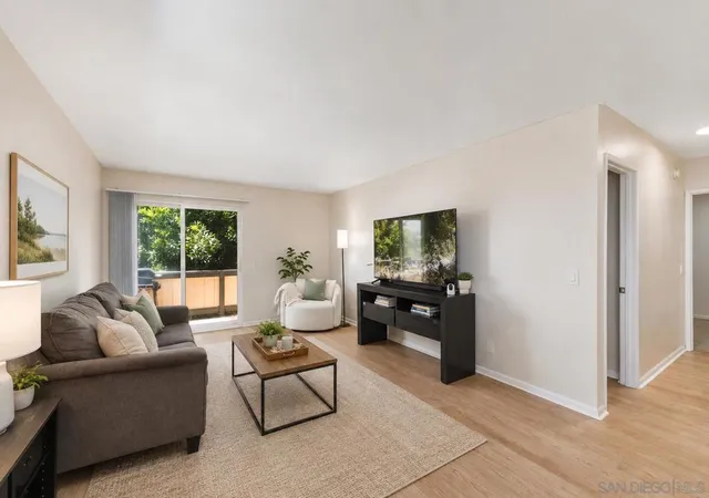 868-e-alvarado-28-fallbrook-ca-92028/hzid_cf523d26
