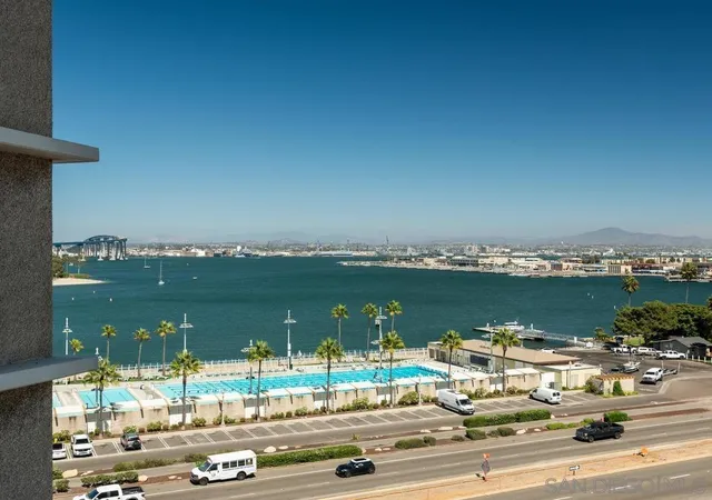 1820-avenida-del-mundo-706-coronado-ca-92118/hzid_1a1c5c72