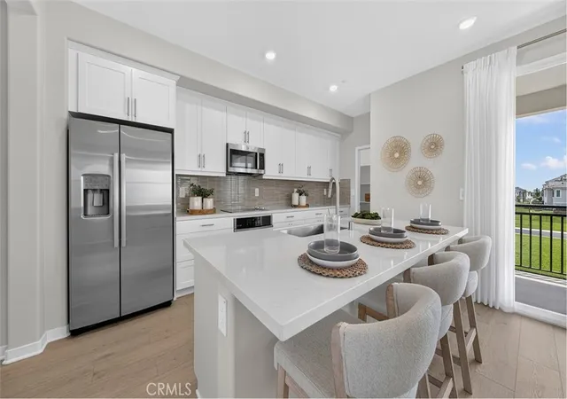 8348-toyon-st-chino-ca-91708/hzid_84794af8