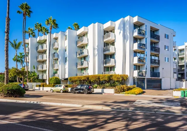 727-sapphire-st-208-san-diego-ca-92109/hzid_907fc5a5