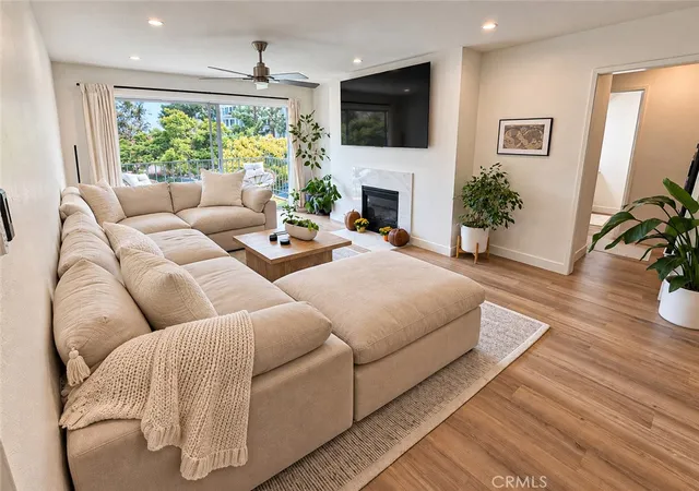200-mcneil-ln-210-newport-beach-ca-92663/hzid_74a4a297