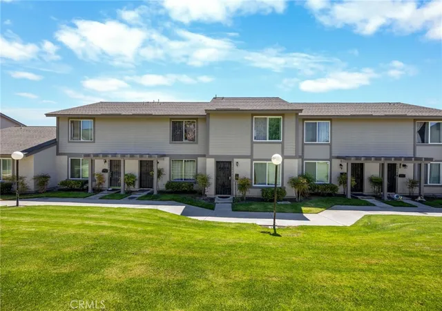 3010-bradford-d-santa-ana-ca-92707/hzid_c6fba5ca