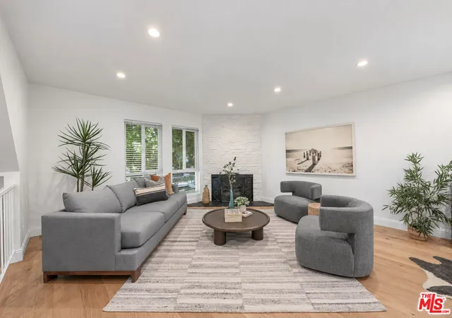 2844-avenel-st-los-angeles-ca-90039/hzid_5c265968