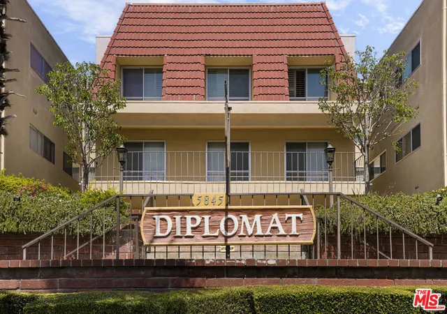 5845-doverwood-dr-106-culver-city-ca-90230/hzid_a559b6b8