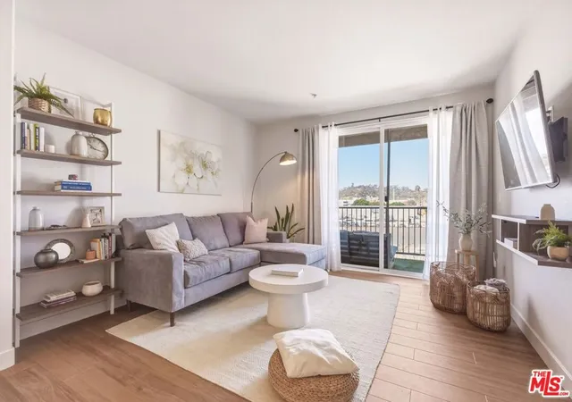 360-w-avenue-26-234-los-angeles-ca-90031/hzid_5075cf35
