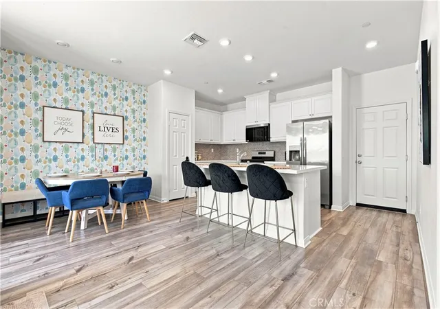 3961-e-huntington-st-ontario-ca-91761/hzid_e5744b5d