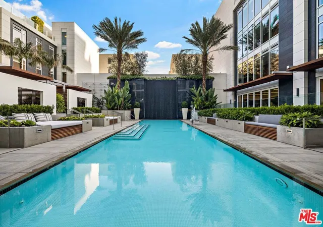 9000-w-3rd-street-304-los-angeles-ca-90048/hzid_52f70d72