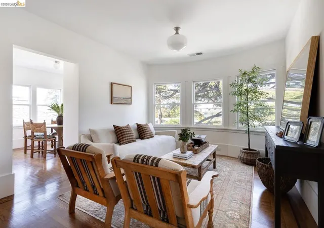 4132-manila-ave-oakland-ca-94609/hzid_efd05678