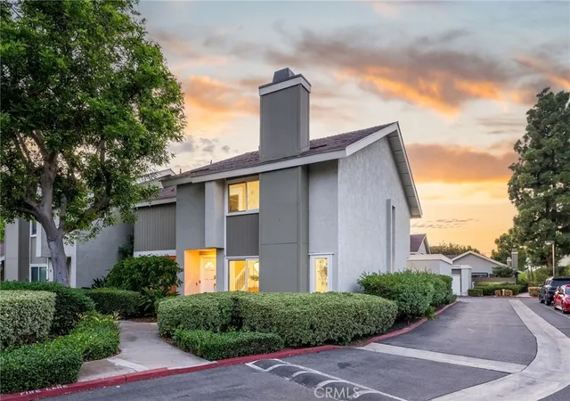 10-goldenbush-irvine-ca-92604/hzid_7fe7c3eb