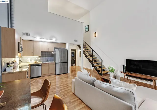 88-bush-st-2168-san-jose-ca-95126/hzid_5213a46b