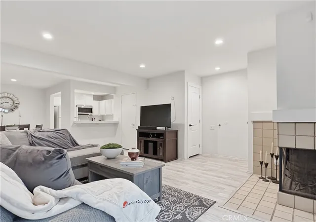 13104-glen-ct-45-chino-hills-ca-91709/hzid_3bd62c94