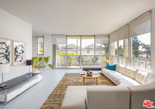 4411-los-feliz-blvd-307-los-angeles-ca-90027/hzid_2af55add