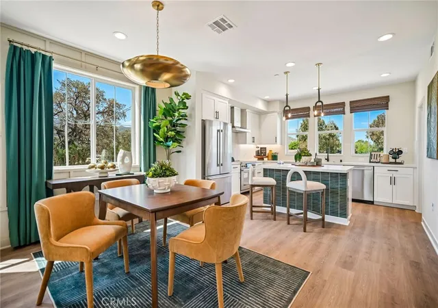 5871-maplewood-ln-4-simi-valley-ca-93063/hzid_4df05b08