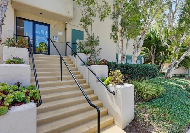 917-torrance-st-1-san-diego-ca-92103/hzid_e1f264ea