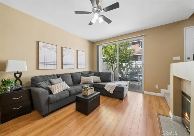 965-s-billings-anaheim-ca-92808/hzid_c1dc984f