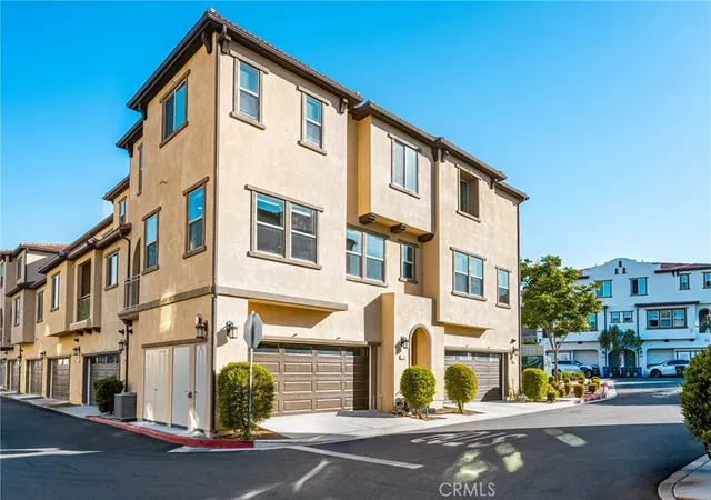 114-high-meadow-lake-forest-ca-92610/hzid_bbf87455