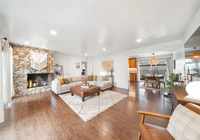 303-n-acacia-ave-a-fullerton-ca-92831/hzid_ed60818b
