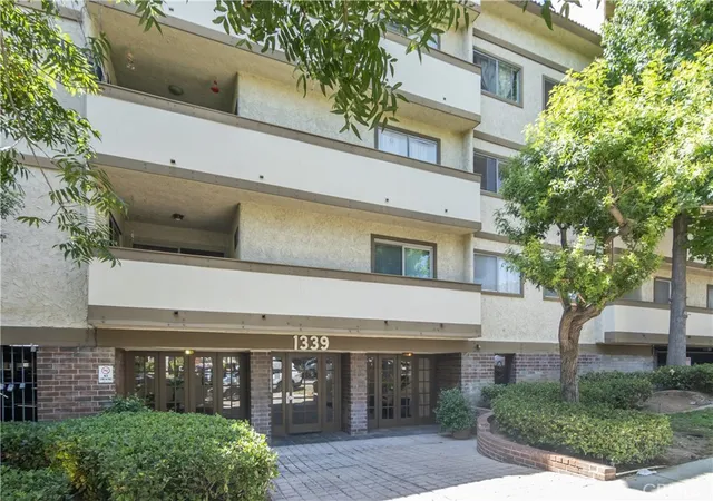 1339-n-columbus-106-glendale-ca-91202/hzid_4c2eeef7