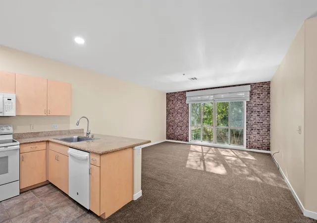 1501-front-204-san-diego-ca-92101/hzid_abf37815
