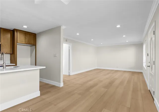 5530-ackerfield-ave-210-long-beach-ca-90805/hzid_7b14262b