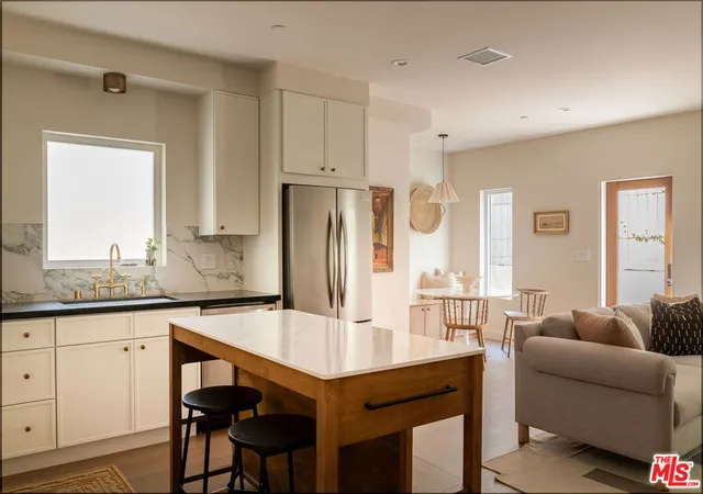 931-s-sycamore-ave-los-angeles-ca-90036/hzid_bca758d1