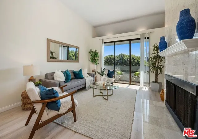 1252-11th-street-306-santa-monica-ca-90401/hzid_02ea106b