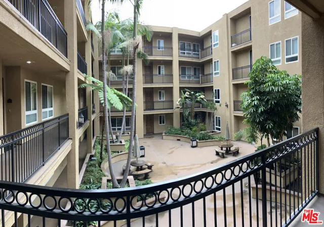 1401-s-st-andrews-pl-209-los-angeles-ca-90019/hzid_44d5cbee