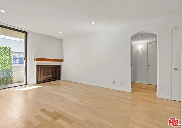 740-n-kings-rd-314-west-hollywood-ca-90069/hzid_c46e2d02