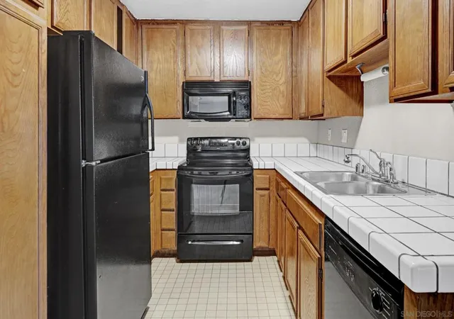 4262-parks-ave-205-la-mesa-ca-91941/hzid_e1e704b7